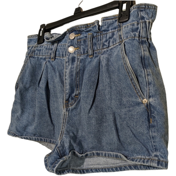 Denimn paper bag shorts with big pockets - Picture 2 of 7